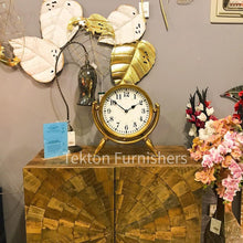 Load image into Gallery viewer, Golden Metal Table Clock.