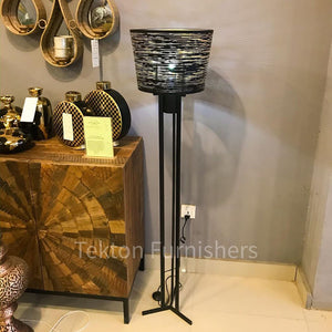 Metal Floor Lamp with inverse Shade